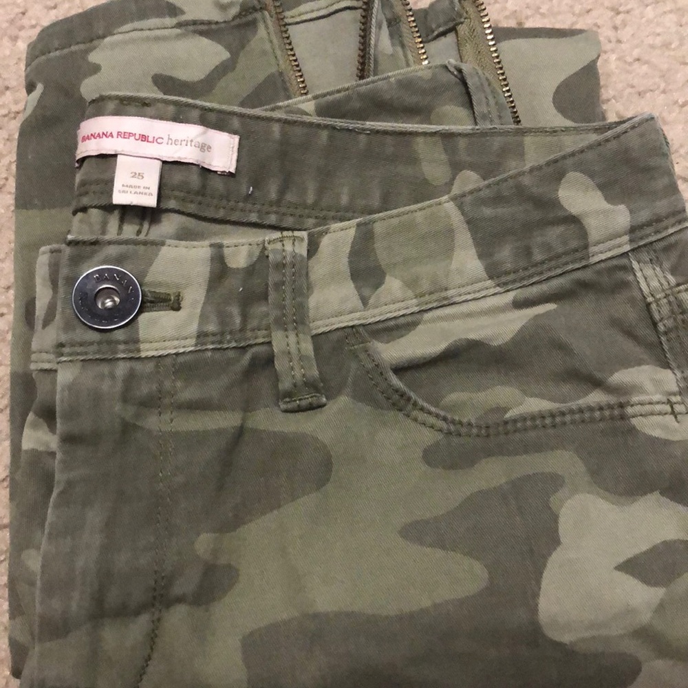 Banana Republic heritage camo skinny ankle zip - Picture 3 of 5